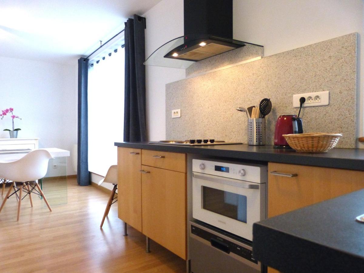 Le 99B Modern Apartment Queen Size Bed Connected Tv Hallennes-lez-Haubourdin Exterior photo